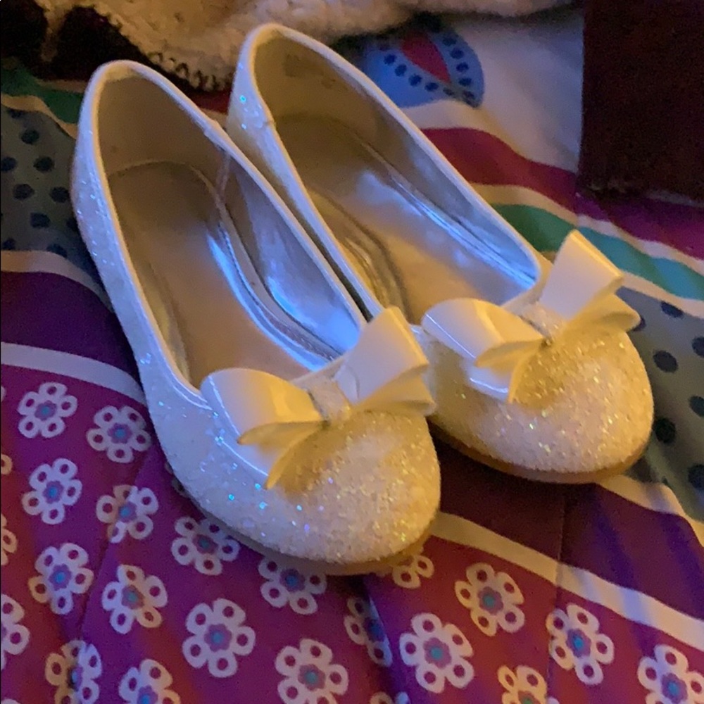 Kidpik Size 4 girl shoes